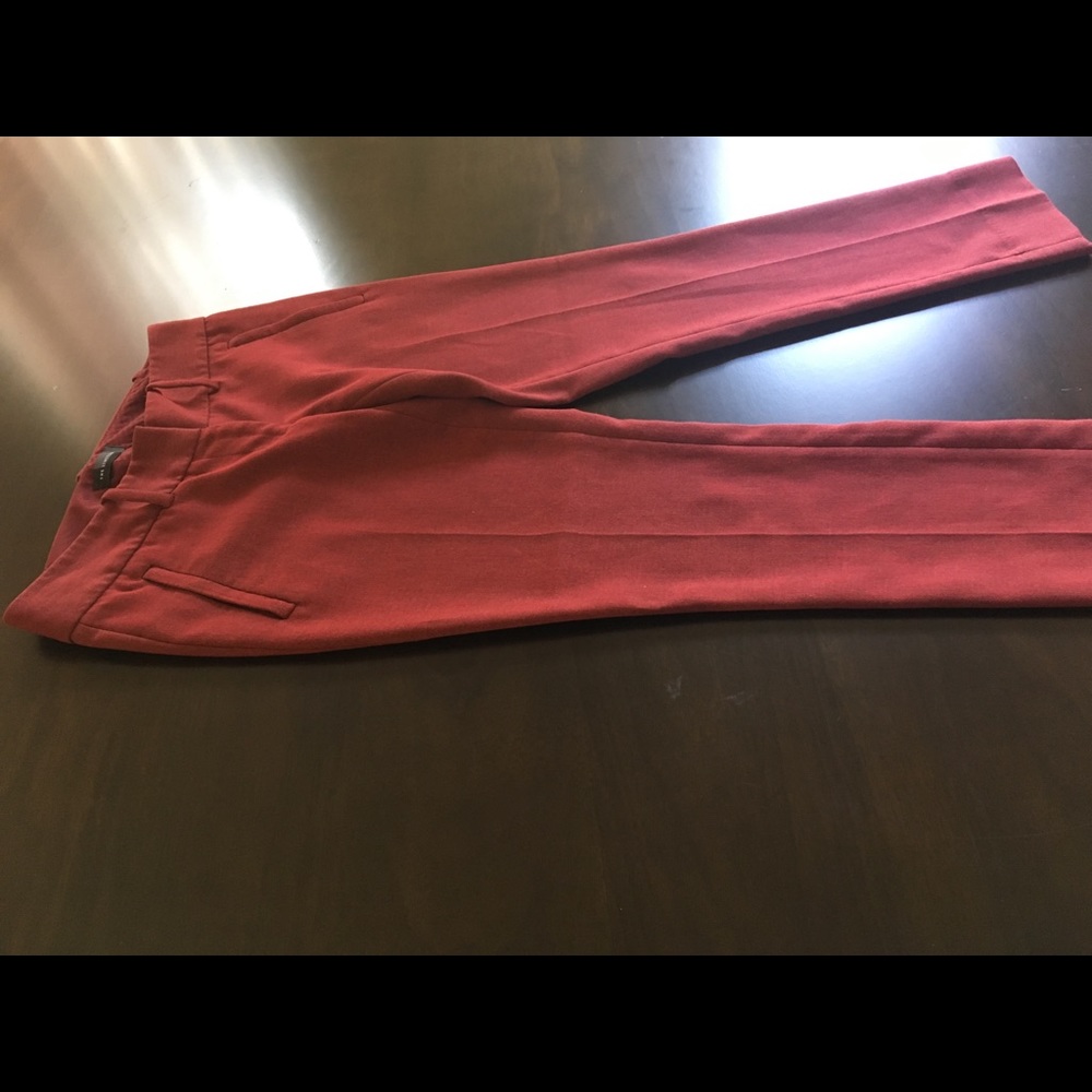 The Limited • Size 00 • Burgundy short pants